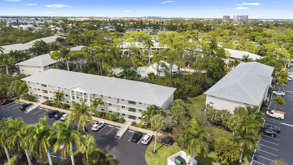 3032 Sandpiper Bay Circle Naples FL 34112