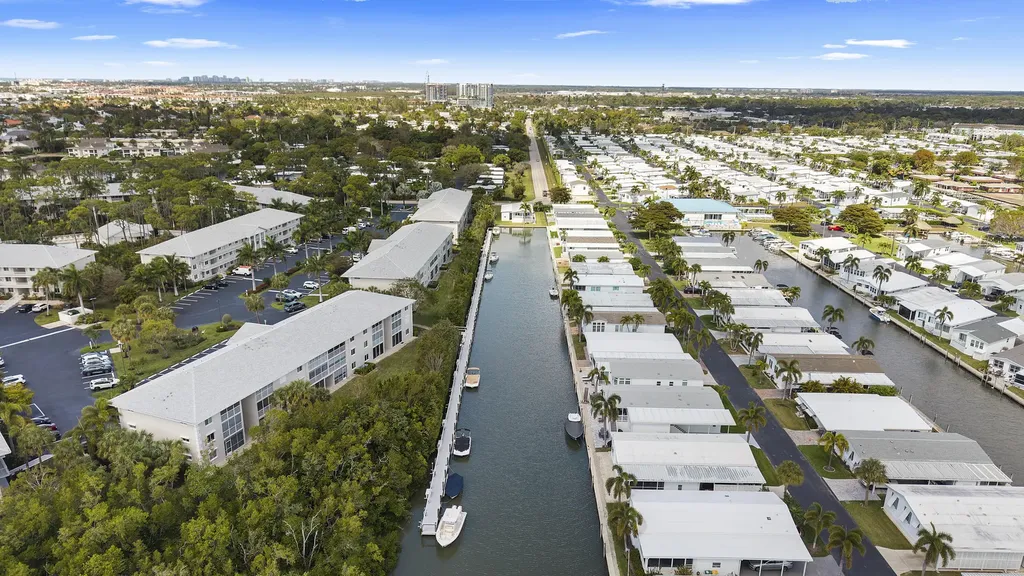 3032 Sandpiper Bay Circle Naples FL 34112