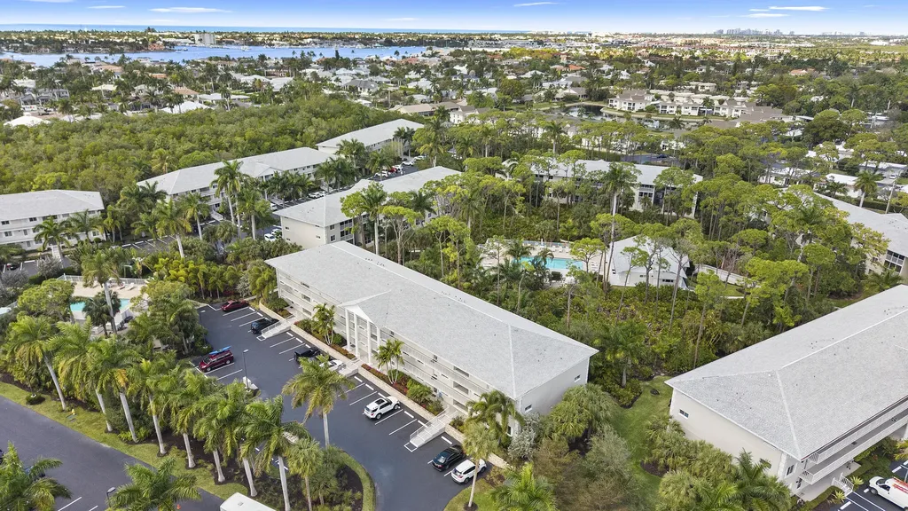 3032 Sandpiper Bay Circle Naples FL 34112