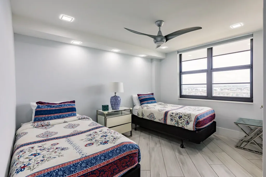 440 Seaview Court Marco Island FL 34145