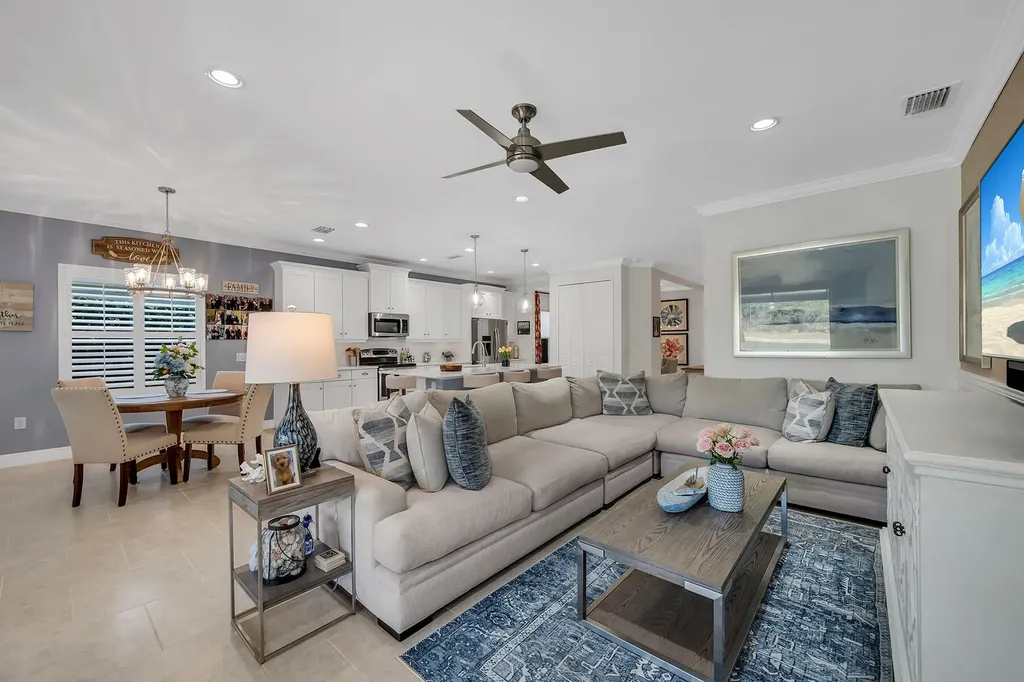 3783 Canopy Circle Naples FL 34120