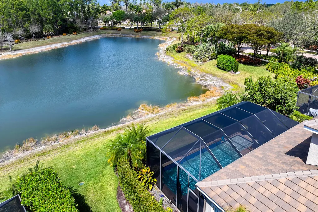 3783 Canopy Circle Naples FL 34120