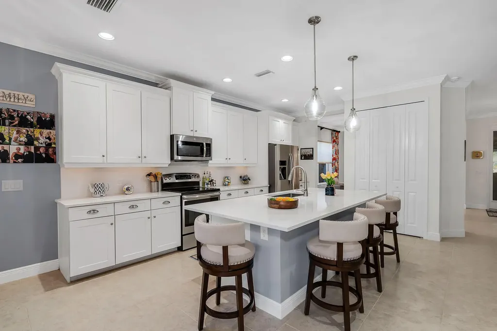 3783 Canopy Circle Naples FL 34120