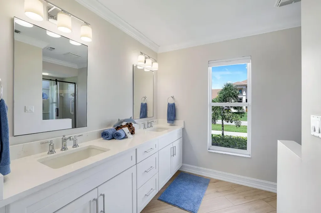 711 Tigertail Court Marco Island FL 34145