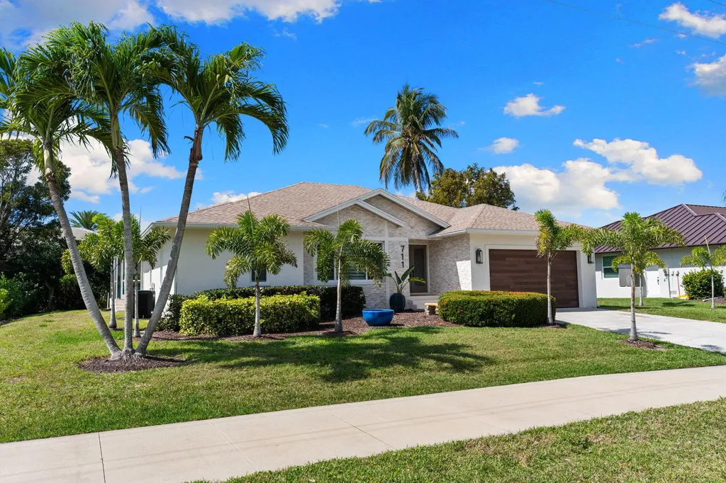 711 Tigertail Court Marco Island FL 34145