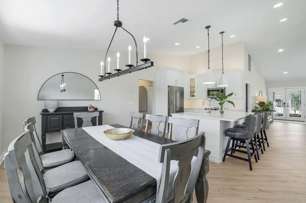 711 Tigertail Court Marco Island FL 34145