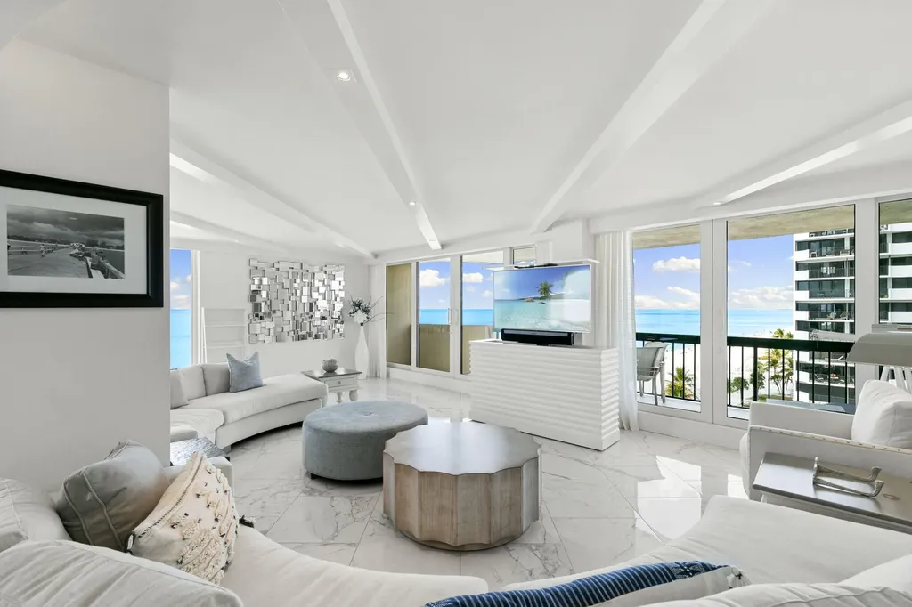 4001 Gulf Shore Boulevard N Naples FL 34103