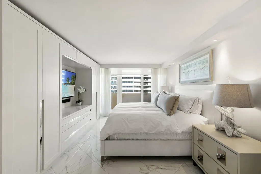 4001 Gulf Shore Boulevard N Naples FL 34103