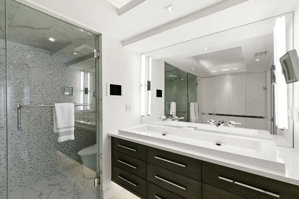 4001 Gulf Shore Boulevard N Naples FL 34103