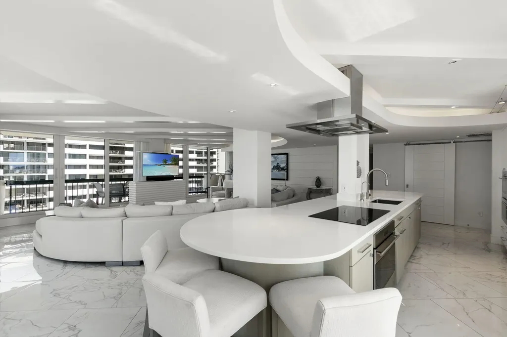 4001 Gulf Shore Boulevard N Naples FL 34103