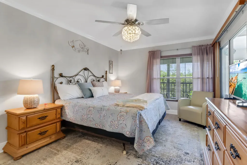 100 Stevens Landing Marco Island FL 34145