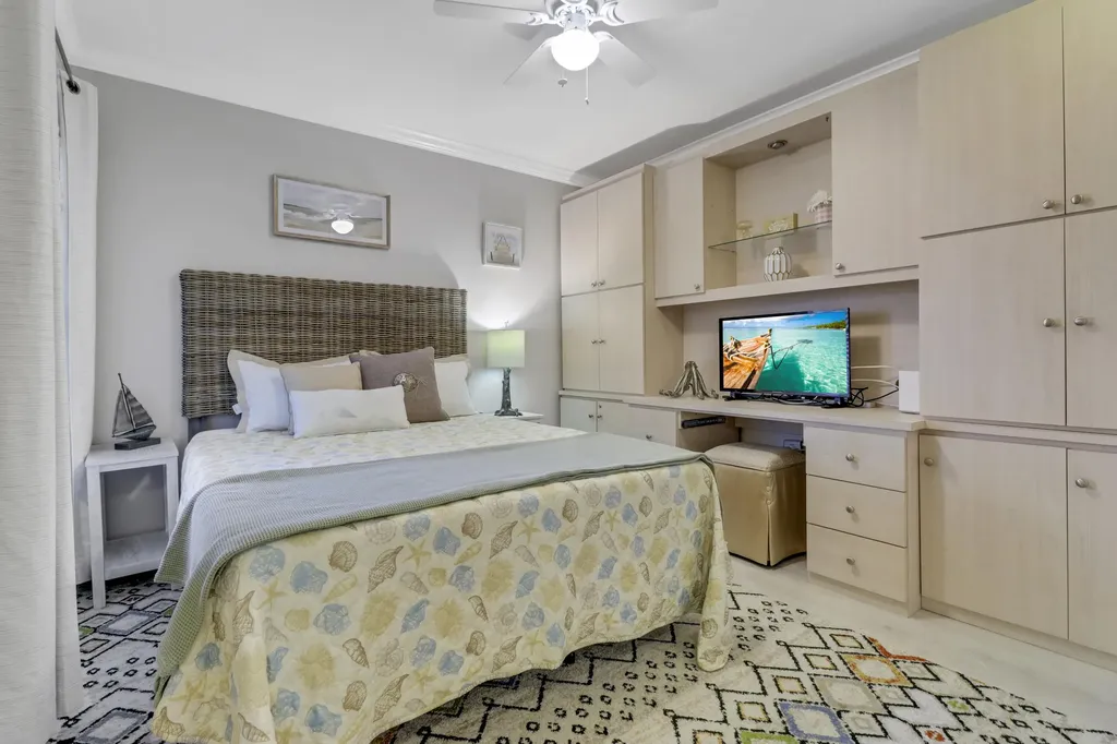 100 Stevens Landing Marco Island FL 34145