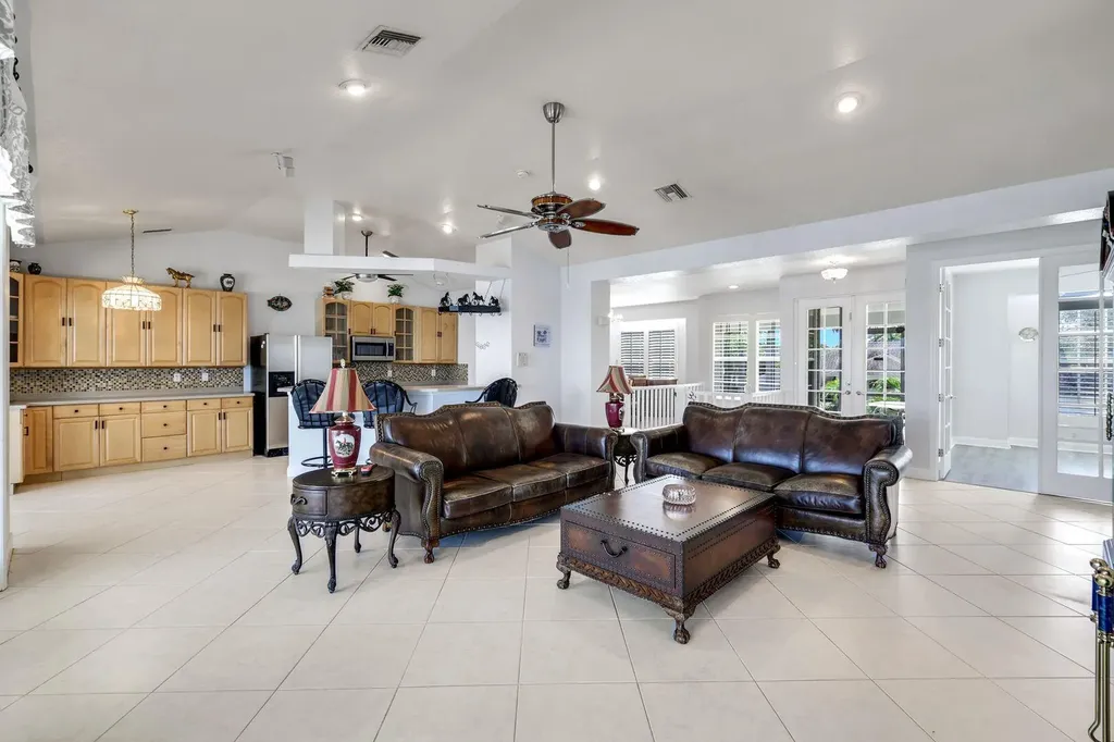 183 Sunset Cay Naples FL 34114