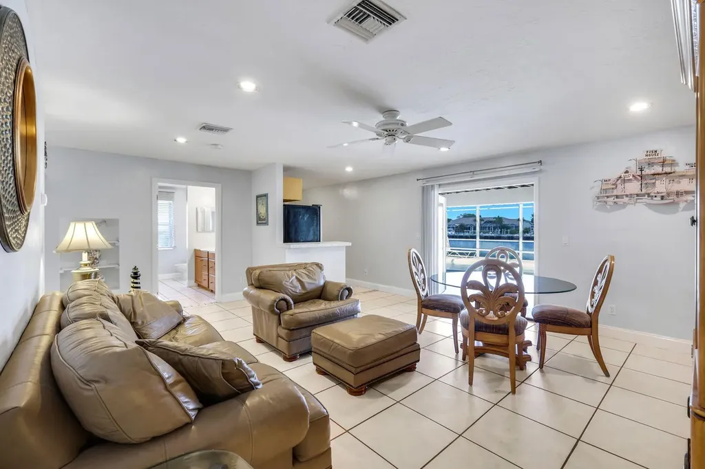 183 Sunset Cay Naples FL 34114