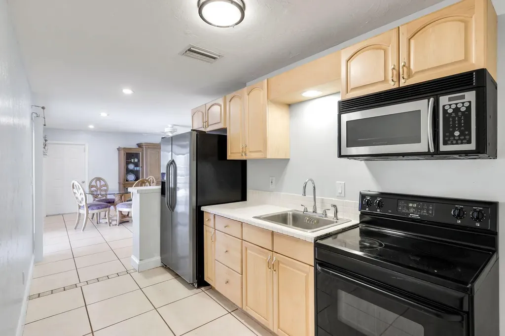 183 Sunset Cay Naples FL 34114