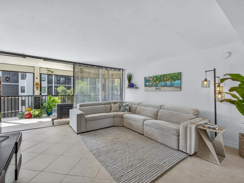 929 Collier Court Marco Island FL 34145