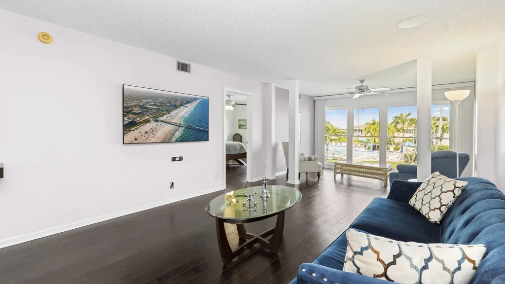 160 Palm Drive Naples FL 34112