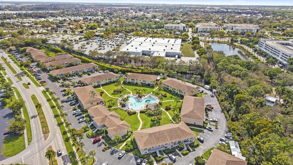 160 Palm Drive Naples FL 34112