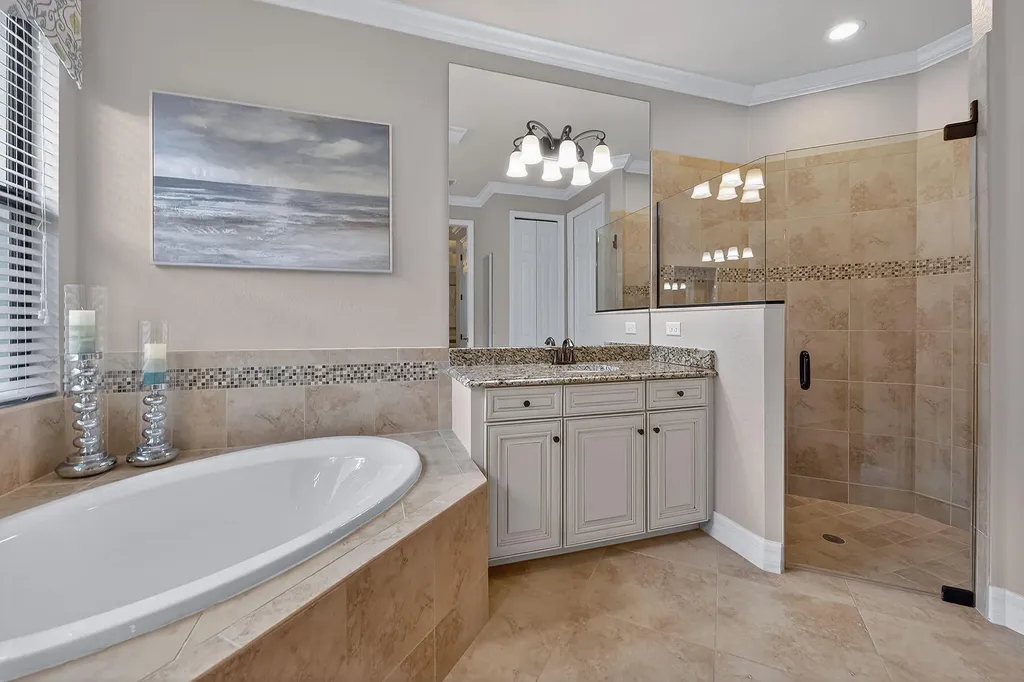 2898 Aviamar Circle Naples FL 34114