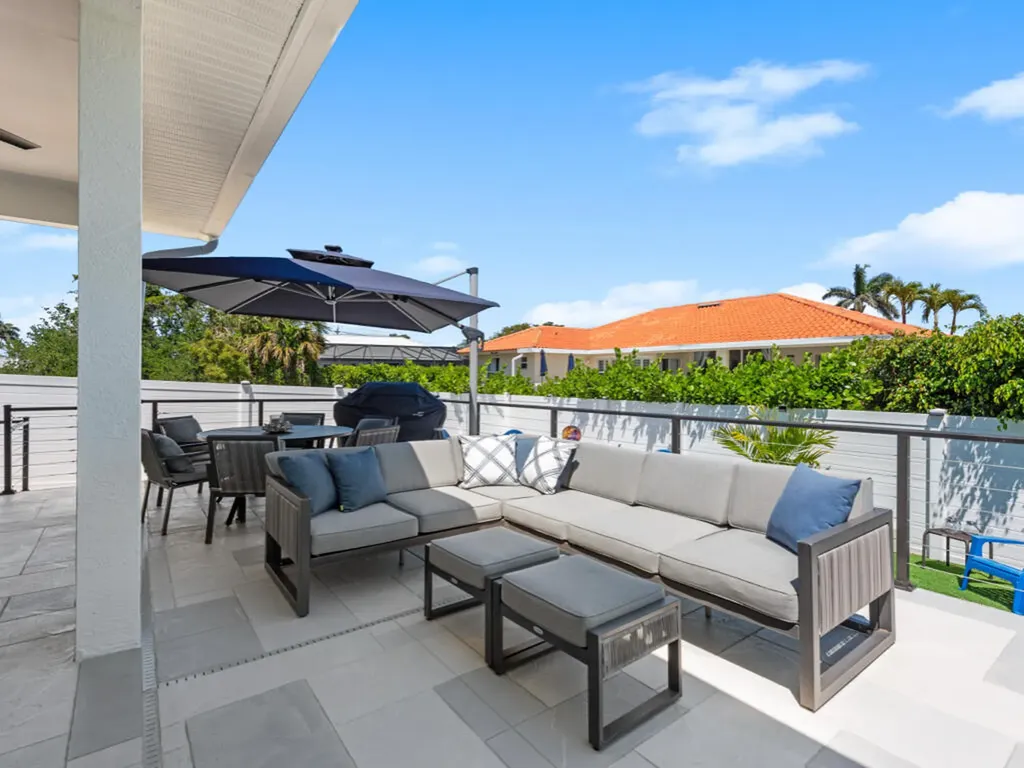 679 Seagrape Drive Marco Island FL 34145