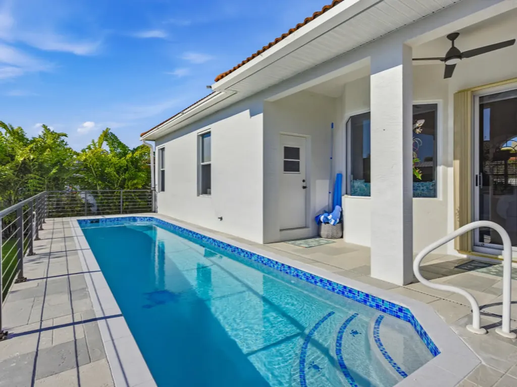 679 Seagrape Drive Marco Island FL 34145