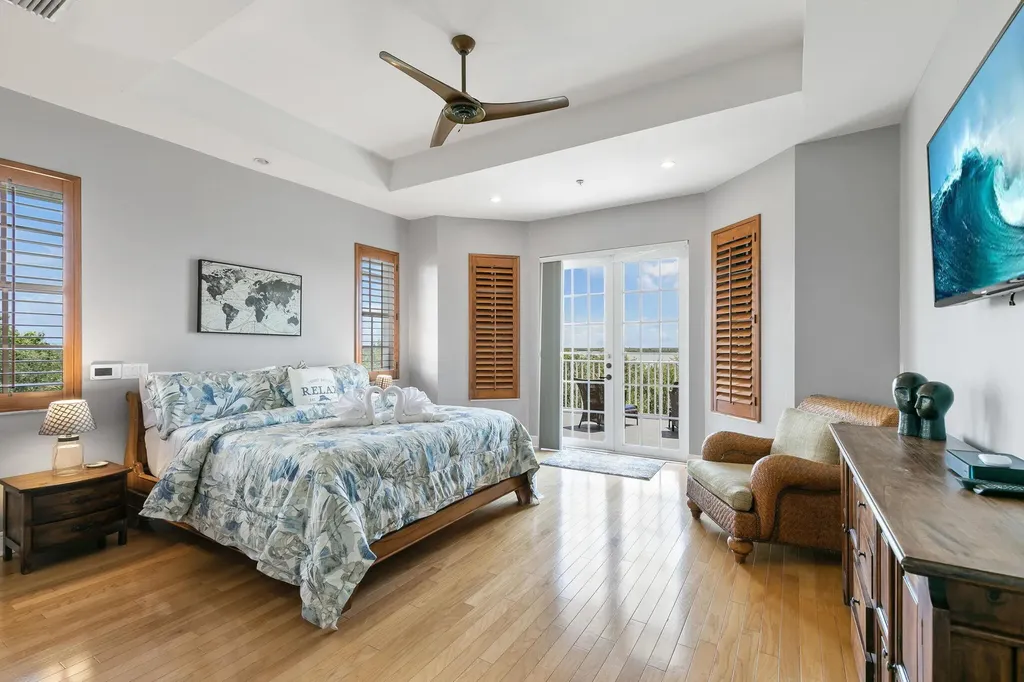 1927 Sheffield Avenue Marco Island FL 34145