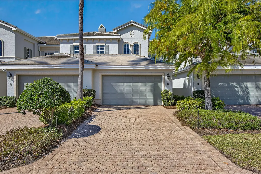 9263 Museo Circle Naples FL 34114