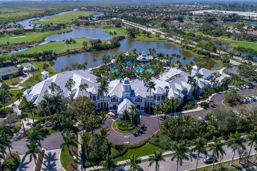 9263 Museo Circle Naples FL 34114