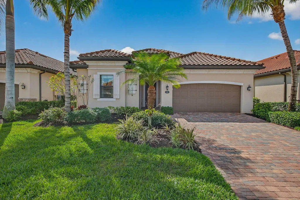 Naples FL, 3001 Aviamar Circle