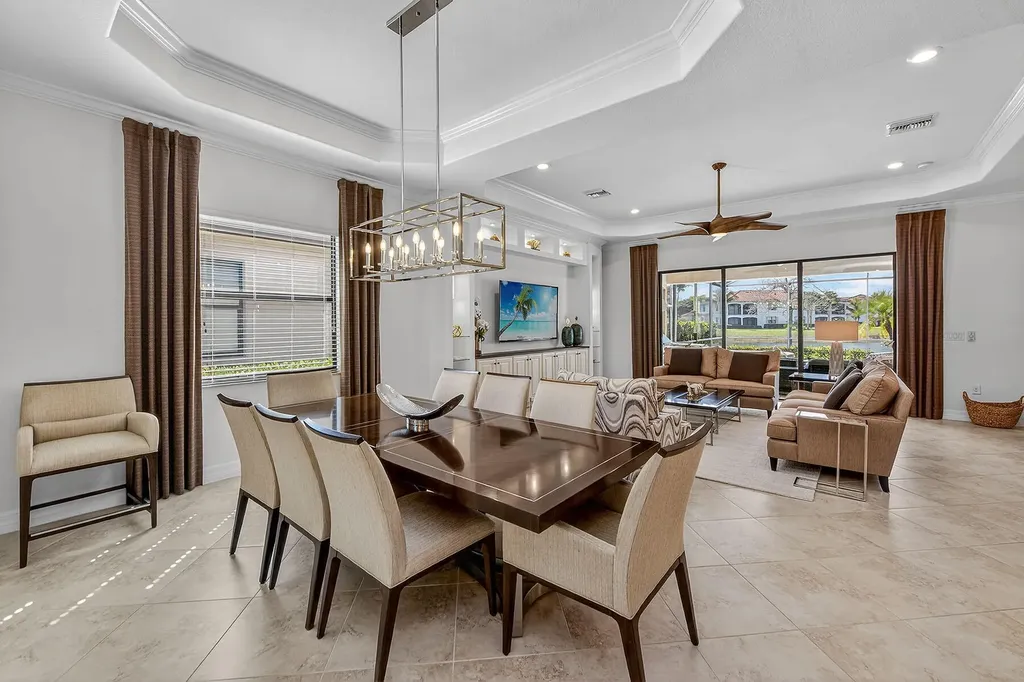 3001 Aviamar Circle Naples FL 34114