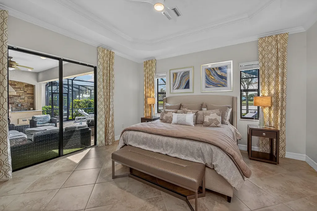 3001 Aviamar Circle Naples FL 34114