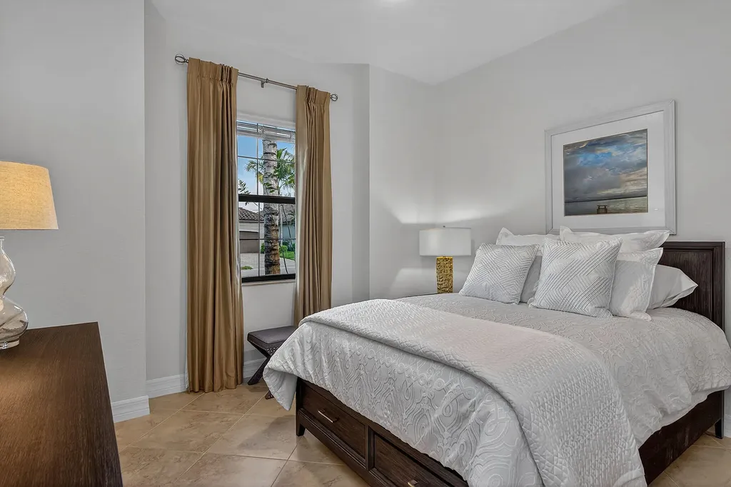 3001 Aviamar Circle Naples FL 34114