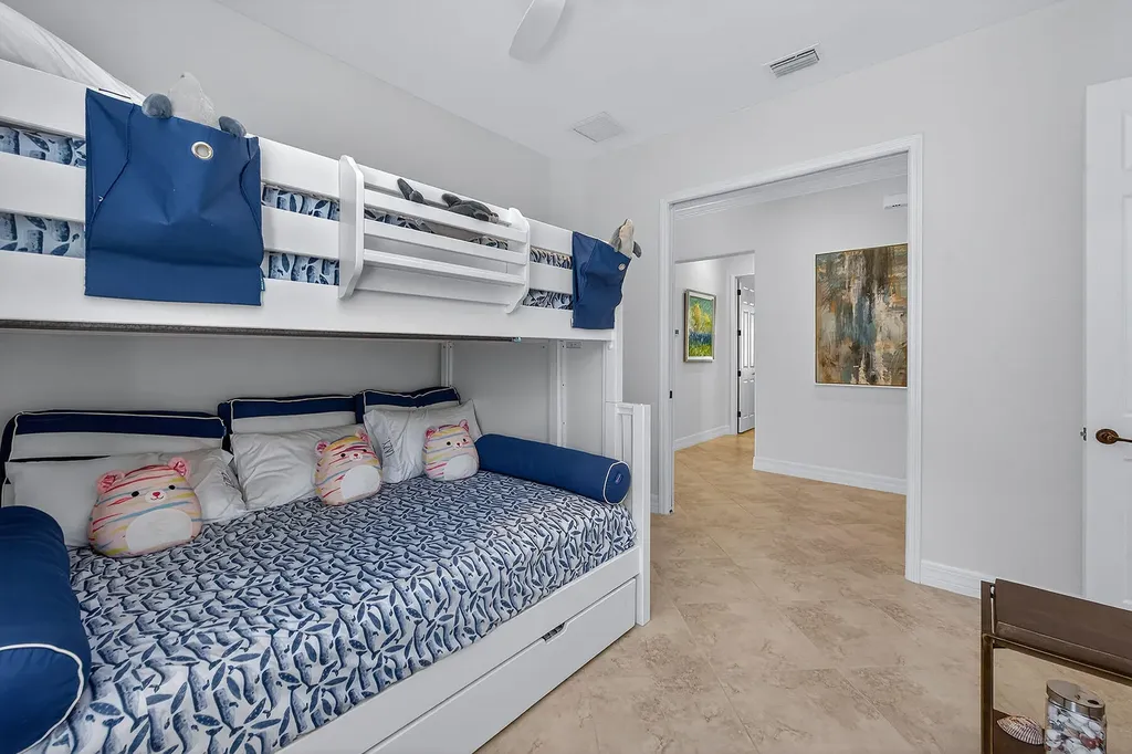 3001 Aviamar Circle Naples FL 34114