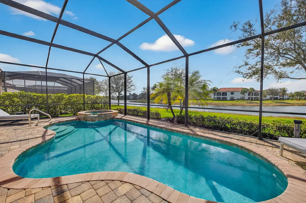 3001 Aviamar Circle Naples FL 34114