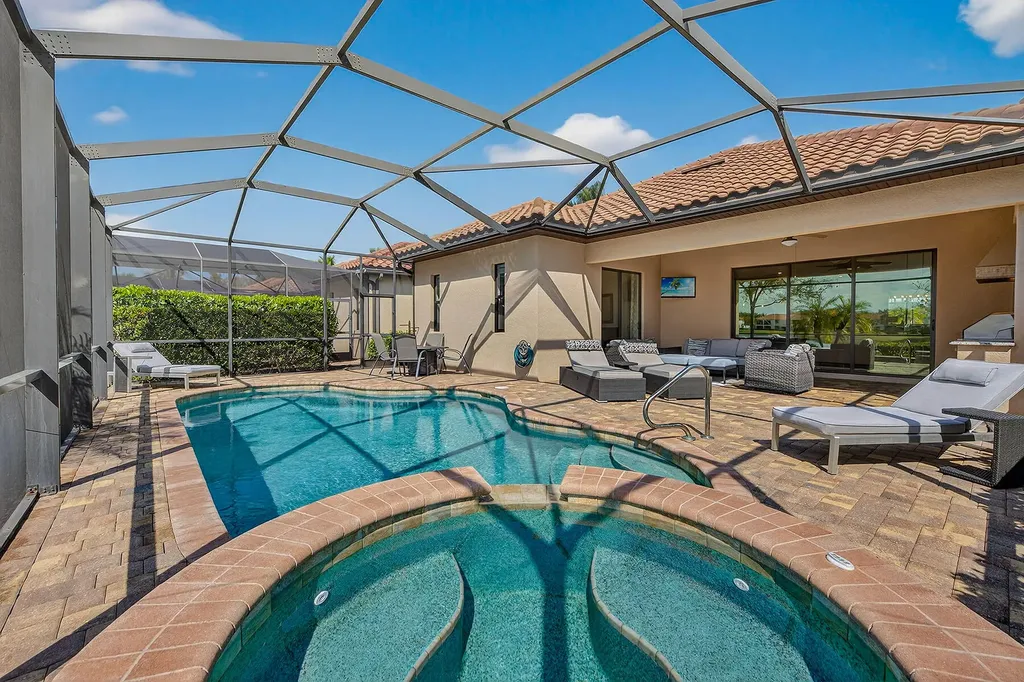 3001 Aviamar Circle Naples FL 34114