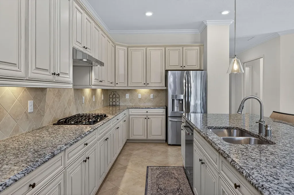 3001 Aviamar Circle Naples FL 34114