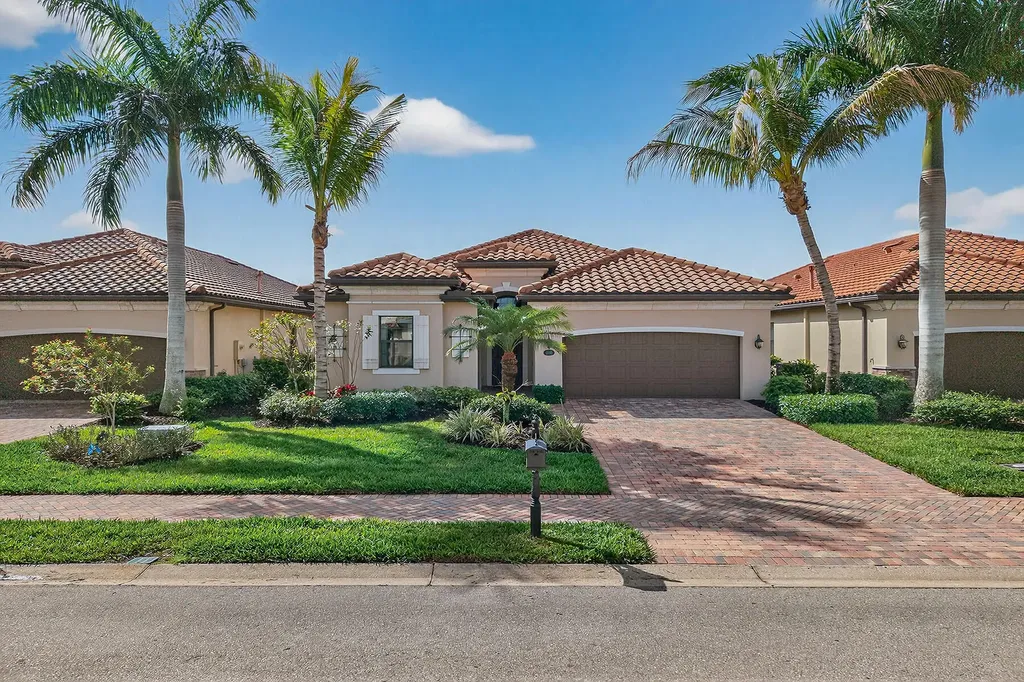 3001 Aviamar Circle Naples FL 34114