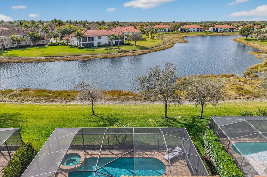 3001 Aviamar Circle Naples FL 34114