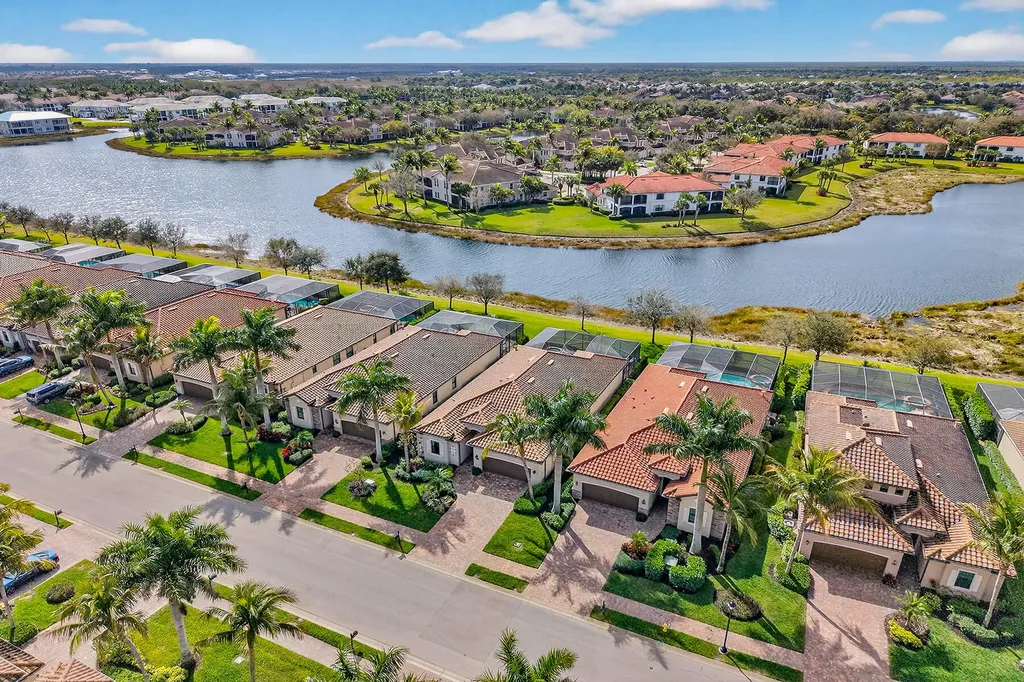 3001 Aviamar Circle Naples FL 34114