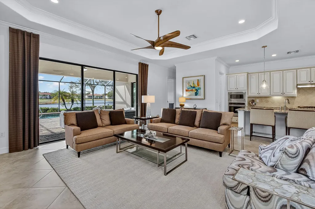 3001 Aviamar Circle Naples FL 34114