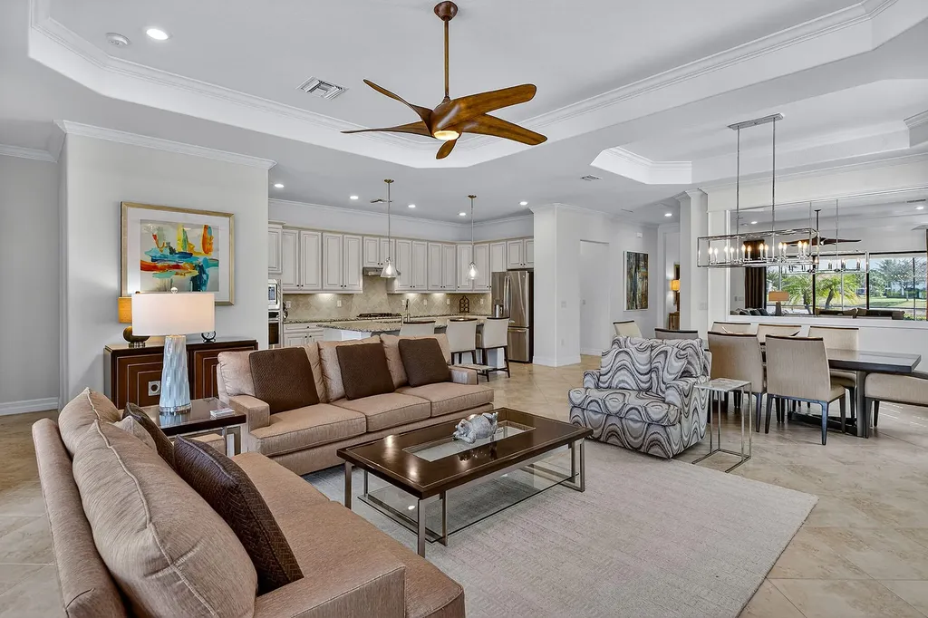 3001 Aviamar Circle Naples FL 34114