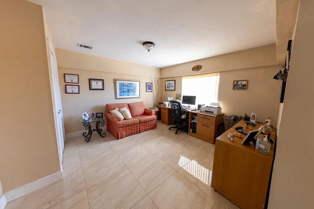 188 Gulfstream Street Marco Island FL 34145