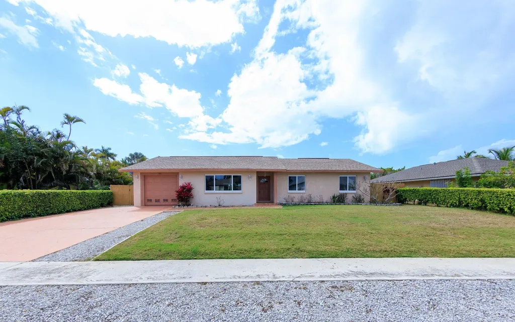 188 Gulfstream Street Marco Island FL 34145