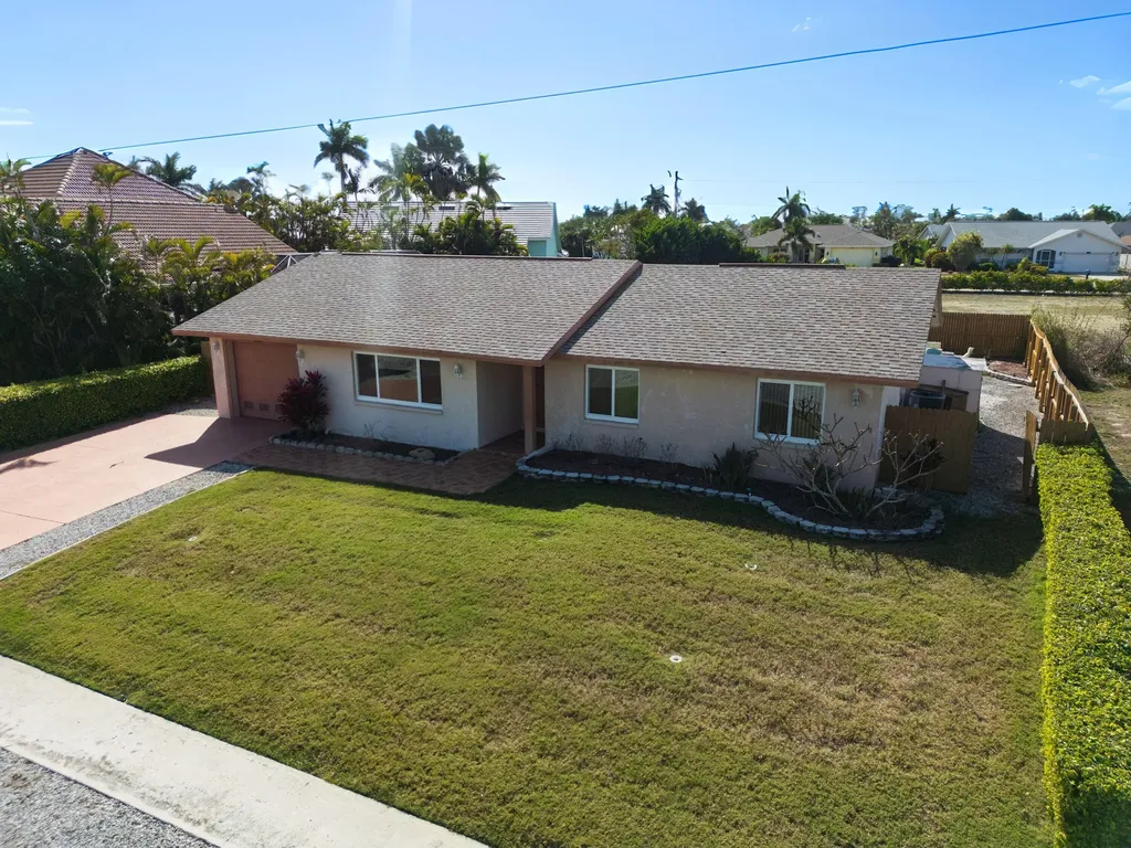 188 Gulfstream Street Marco Island FL 34145