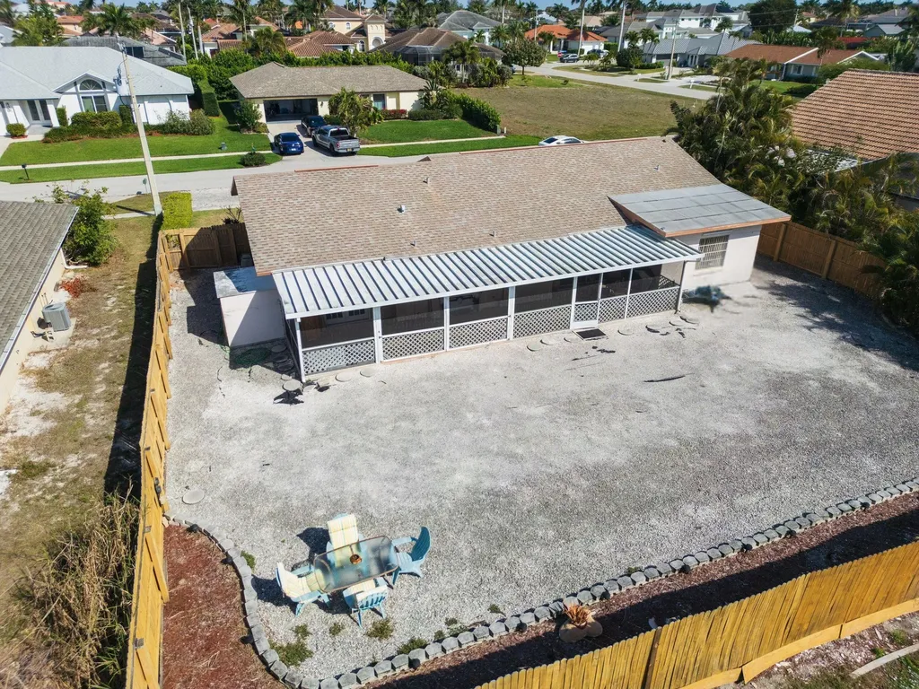 188 Gulfstream Street Marco Island FL 34145