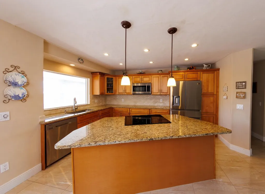 188 Gulfstream Street Marco Island FL 34145