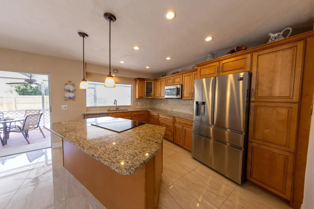 188 Gulfstream Street Marco Island FL 34145