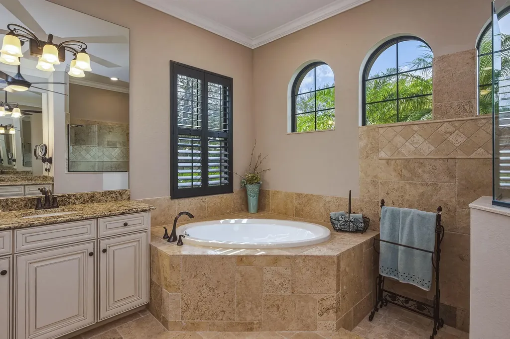 9505 Campanile Circle Naples FL 34114