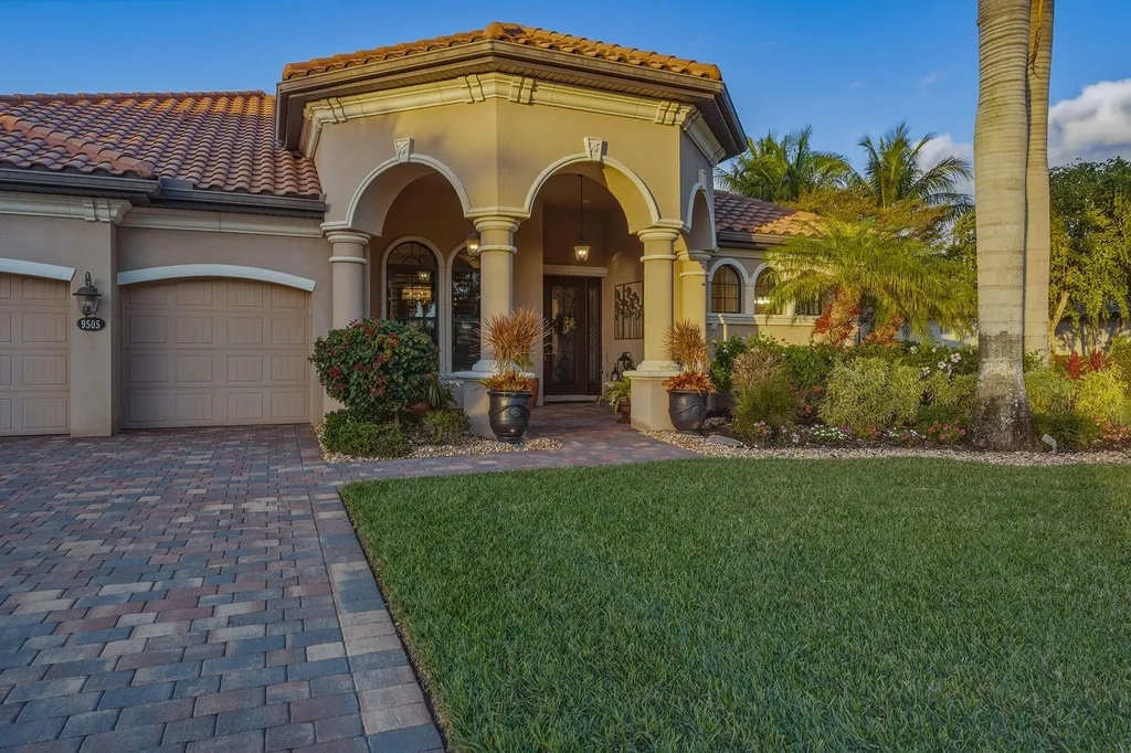 9505 Campanile Circle Naples FL 34114
