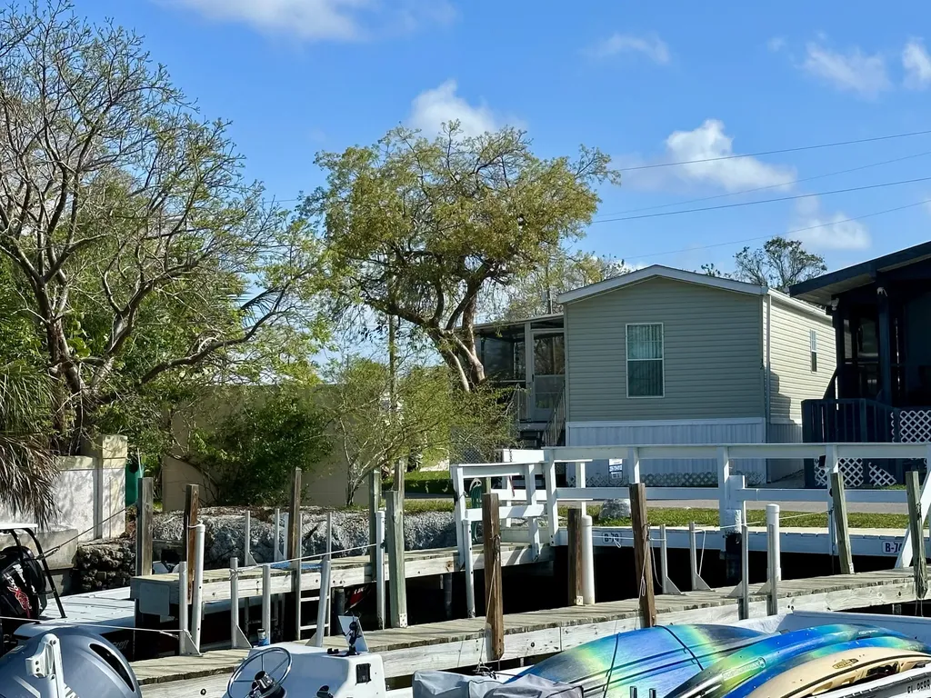 1180 Chokoloskee Drive Chokoloskee FL 34138